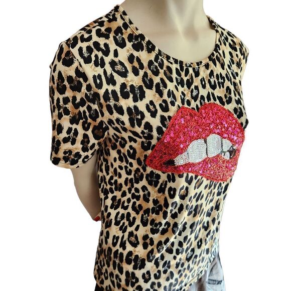 Shein Pullover Top Women's Animal Print Tan Black Sequin Lips - Picture 2 of 8